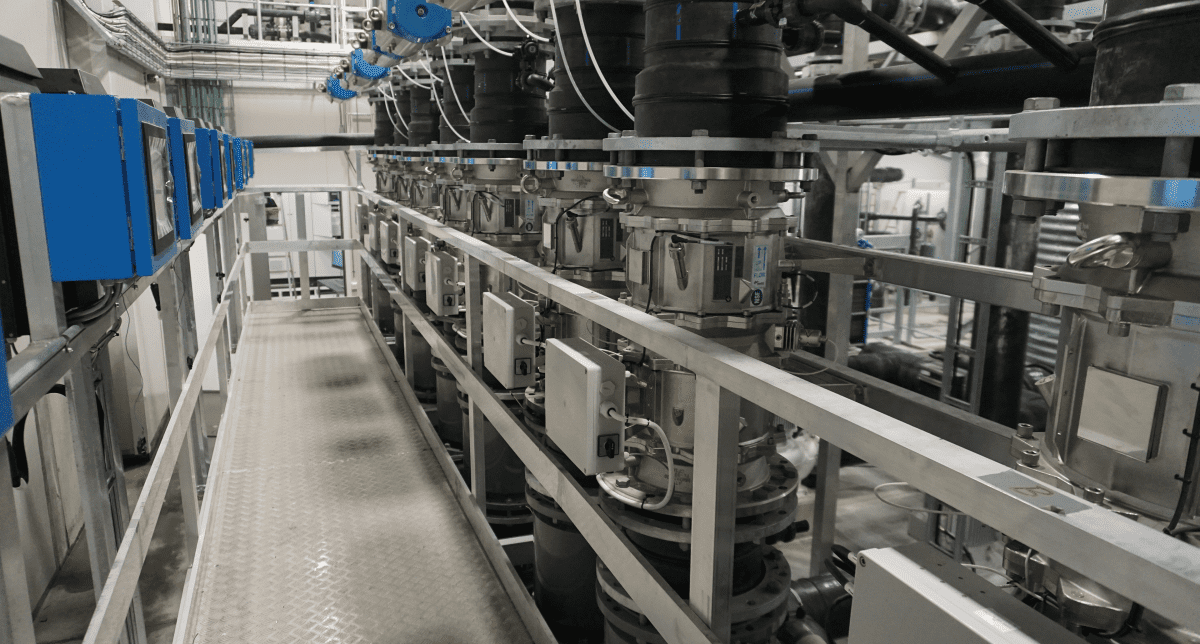 Technology_SliderImage_2-1200x644-1